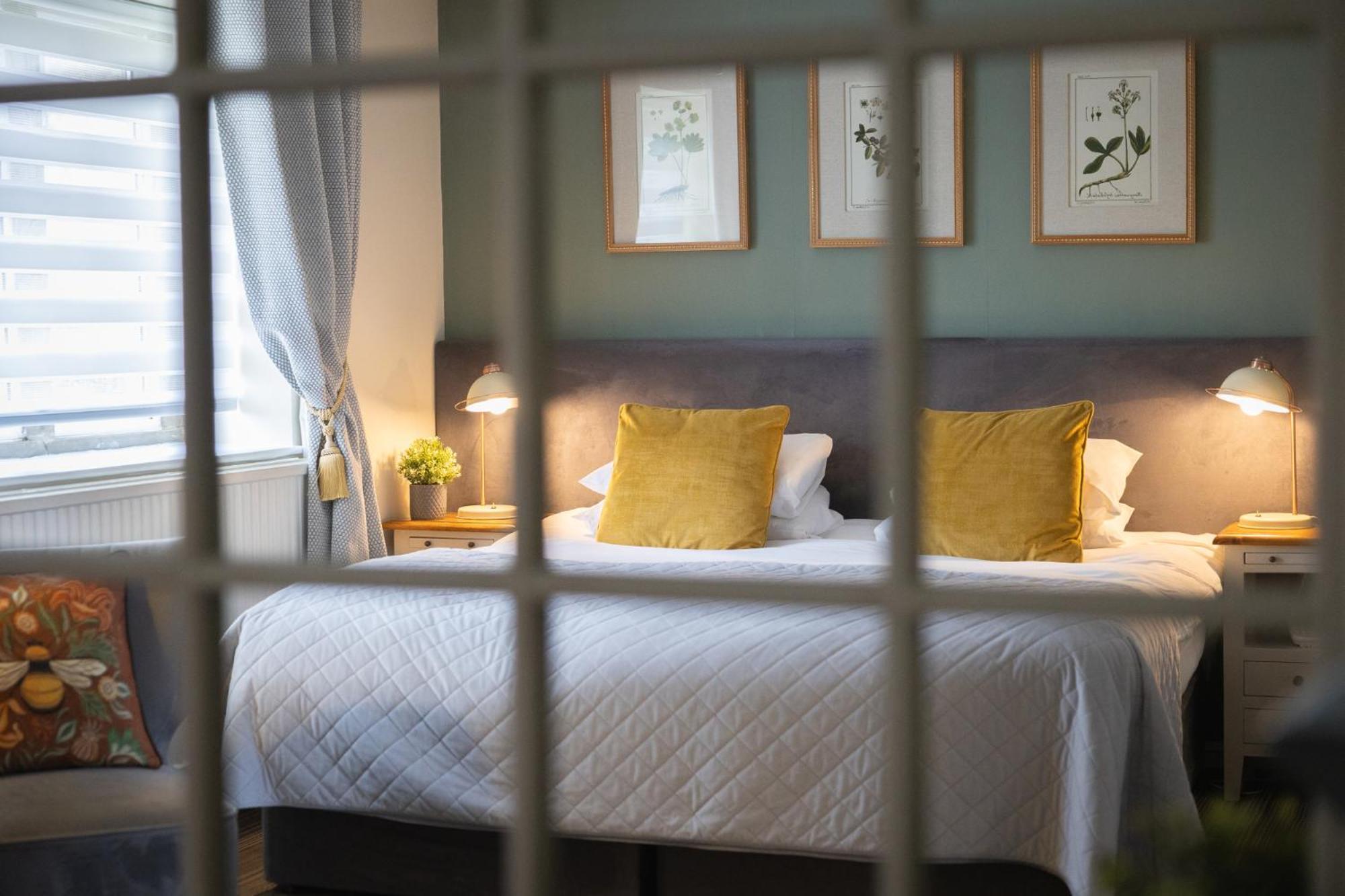 Chester House Hotel بورتون أُنذ ووتر المظهر الخارجي الصورة