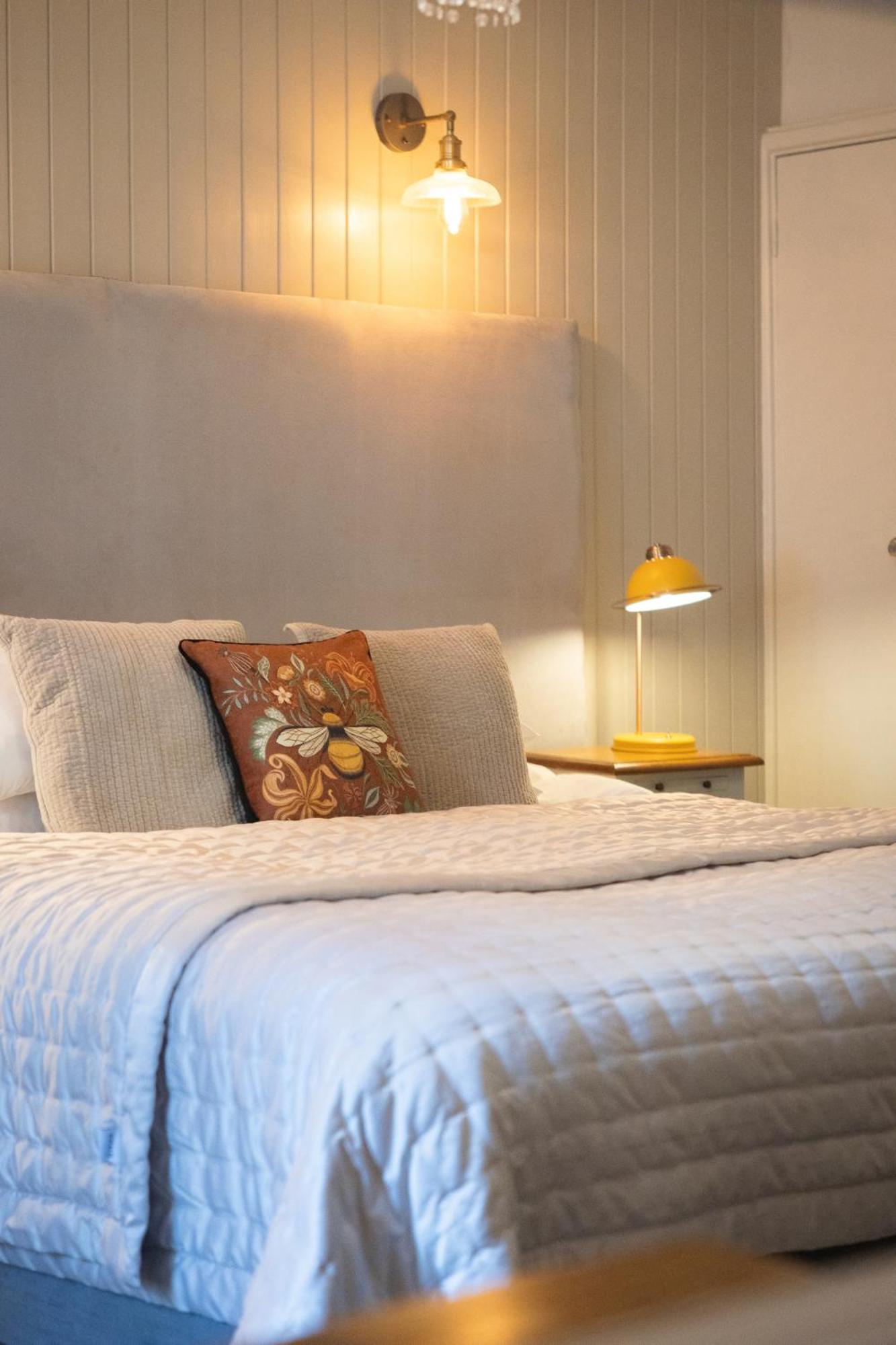 Chester House Hotel بورتون أُنذ ووتر المظهر الخارجي الصورة